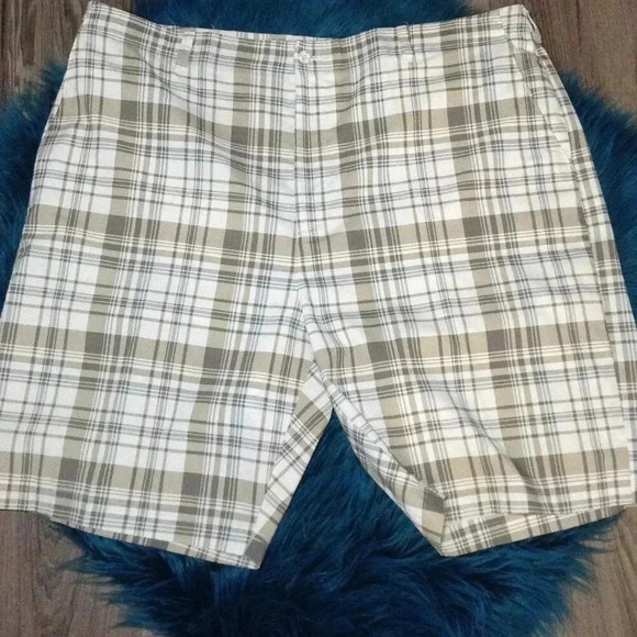 Ben Hogan Performance Activewear Size: 44, PGA Tour, Golf Country Club, Wicking - Picture 1 of 4